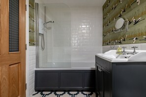 Dusche, Handtücher, Seife, Shampoo