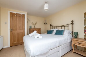 3 soverom, strykejern/-brett, wi-fi (inkludert) og sengetøy