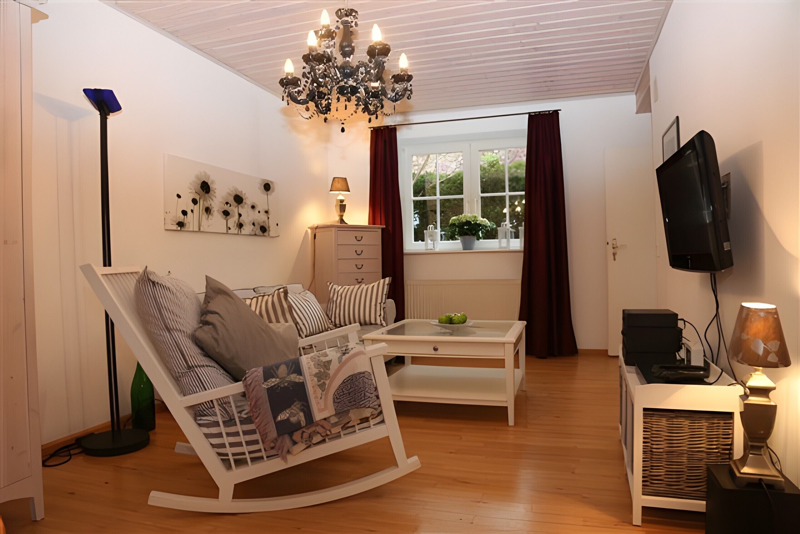 Fernseher, DVD-Player, Stereoanlage