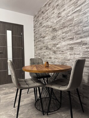 Dining - Revert Residence - Nespresso, Netflix and Premium Amenities Included (Brașov)