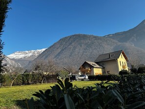 Property grounds - Confortable Apartment near Saint-François-Longchamp in the Maurienne Valley (Saint-Avre)