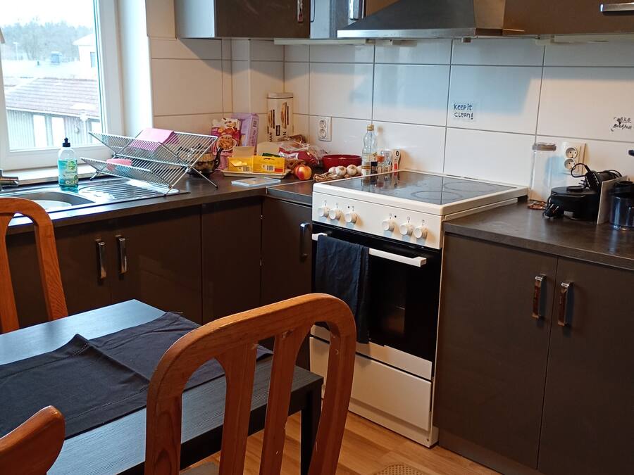 Basic Double Room, City View | Bathroom | Towels, soap, shampoo, toilet paper