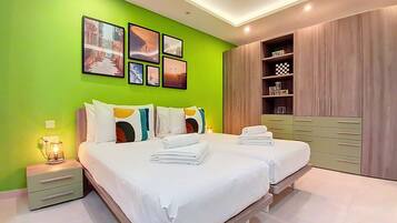 2 bedrooms, desk, iron/ironing board, travel cot