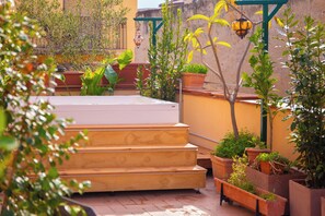 Condo, vista para a cidade | Terraço/pátio