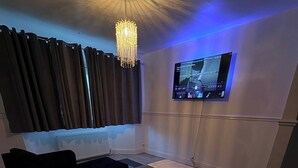 Casa, 3 habitaciones, accesible para personas con discapacidad | Sala de estar