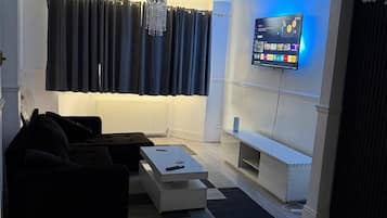 House, 3 Bedrooms, Accessible | Living room