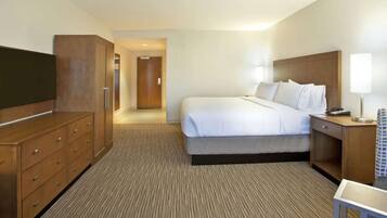 1 bedroom, desk, iron/ironing board, WiFi