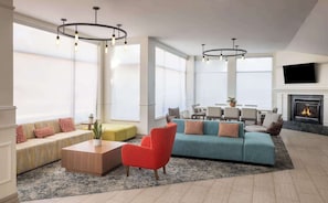 TV - Close to JFK Airport + Free Shuttle. Dining. Gym. (Jamaica)