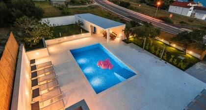Sea view Villa Summer 2 by Villas Guide