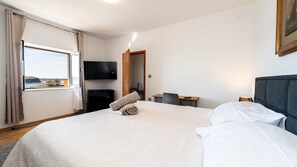 Strykjärn/strykbräda, gratis wi-fi och sängkläder