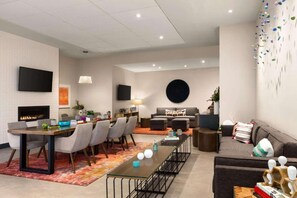 Interior - Close to Pearl Street | Restaurant + Spa & Gym (Boulder)