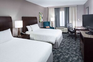 1 bedroom, desk, iron/ironing board, bed sheets - Steps to Fountain Walk + On-site Dining. Pool. Gym (Novi)