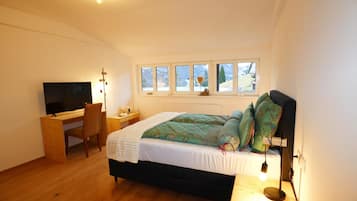 Apartment | 1 bedroom, individually furnished, bed sheets