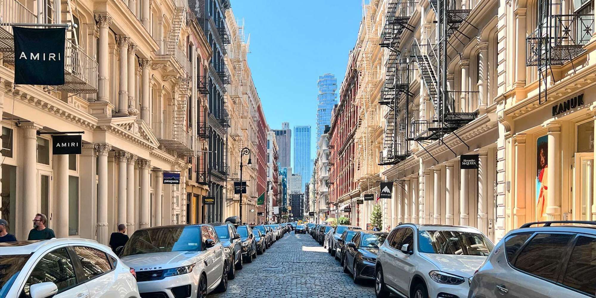 SoHo Shopping District – Approx. 0.7 miles (~12–15 min walk)