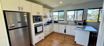 Convenient Private Unit - Eden 2 Bedrooms