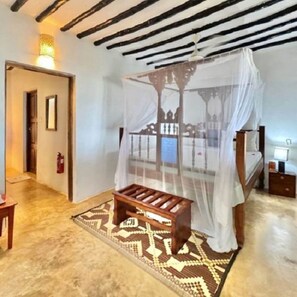 Beach front double room | WiFi (free), bed sheets - Pangachumvi Beach Resort (Matemwe)