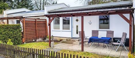 屋外ダイニングエリア