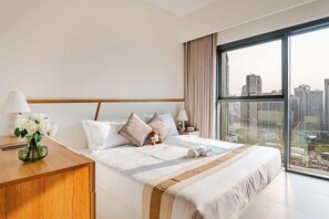 2 habitaciones, escritorio, tabla de planchar con plancha y wifi 