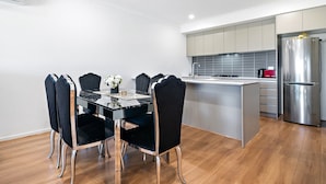 Apartment | Living room - Spacious Tarneit Home With Private Garden (Melbourne)