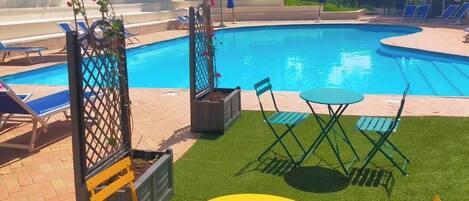 Mobile Unterkunft, 2 Schlafzimmer, Gartenblick | Pool