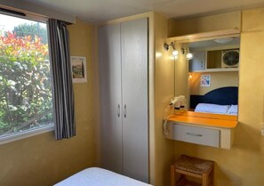 Mobil Karavan, 2 kamar tidur, pemandangan kebun | 2 kamar tidur