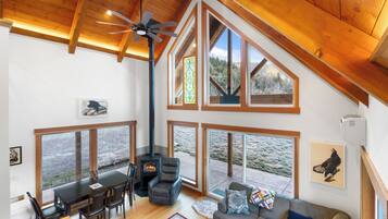 Televisión y oficina