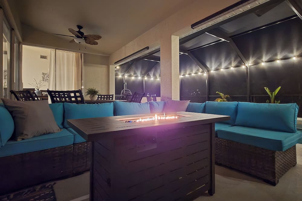 Heated Pool & Game Room Bikes Near Cape Harbor - Punta Blanca Bay, FL