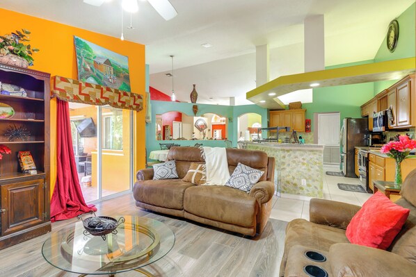 House (3 Bedrooms) | Front of property