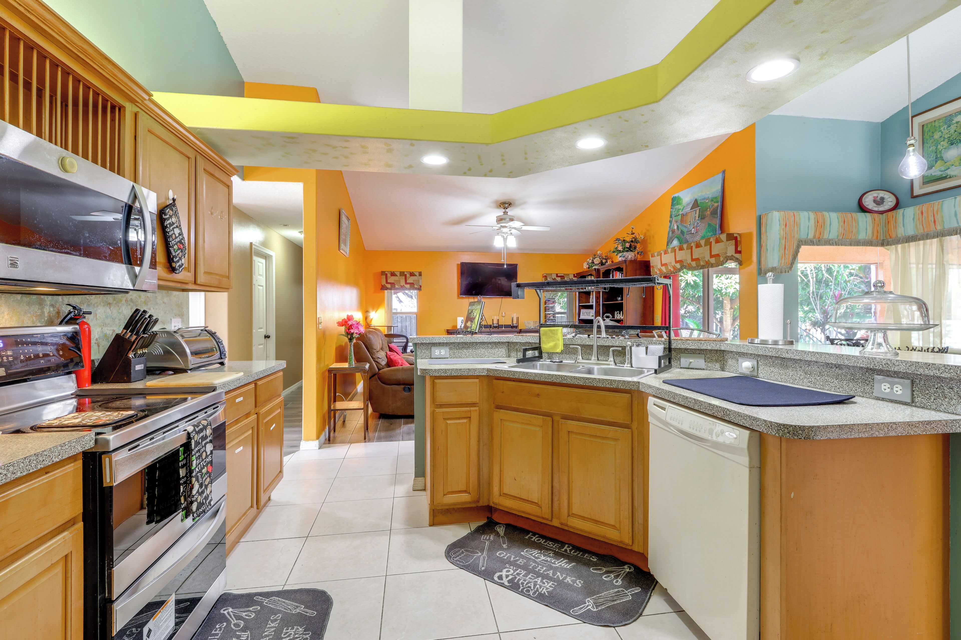 House (3 Bedrooms) | Interior