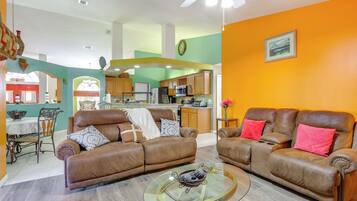 House (3 Bedrooms) | Interior
