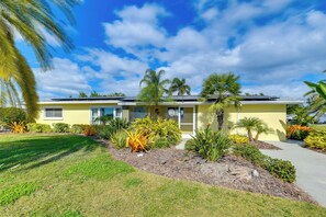 House (4 Bedrooms) | Interior - 4 Mi to Siesta Key Beach! Home w/ Backyard Oasis (Sarasota)
