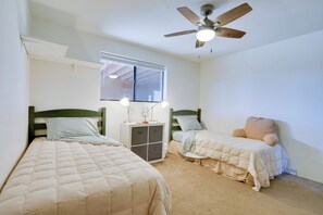 House (3 Bedrooms) | Interior - Pet-friendly Yard! Family Home 6 Mi to Dtwn Tucson (Tucson)
