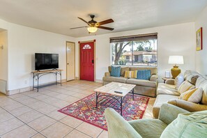 House (3 Bedrooms) | Interior - Pet-friendly Yard! Family Home 6 Mi to Dtwn Tucson (Tucson)