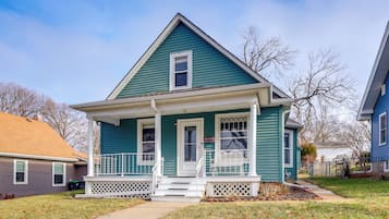 House (2 Bedrooms) | Front of property