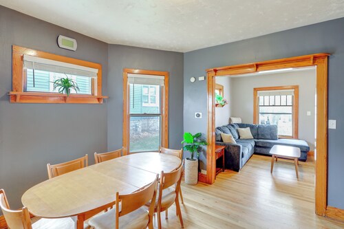 Walk to Nightlife District! Omaha Benson Bungalow