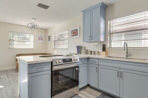House (3 Bedrooms) | Interior - Walk to Shops & Eats, 3 Mi to Beach! Hollywood Gem (Hollywood)