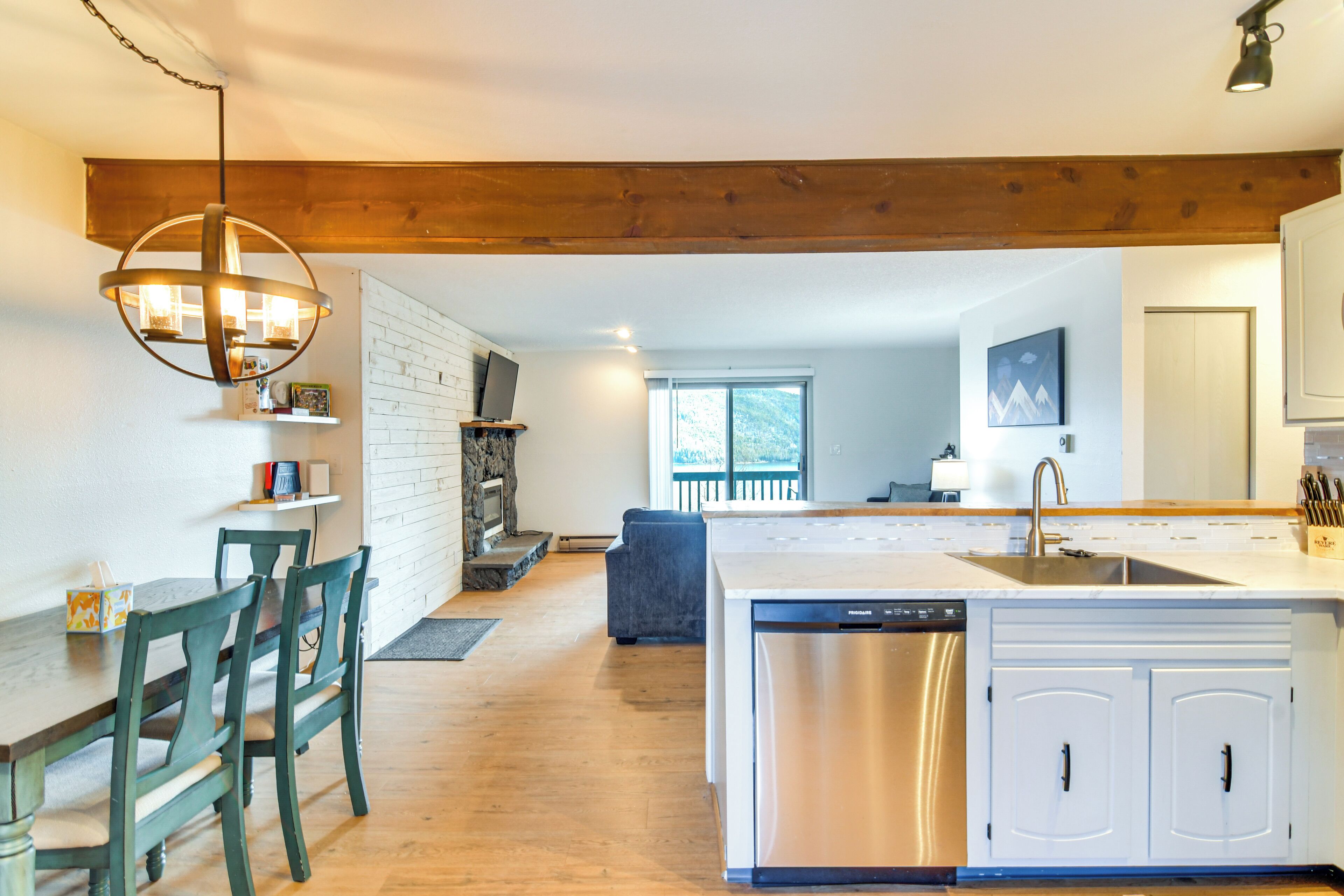 المنشأة من الداخل