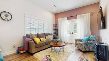 House (2 Bedrooms) | Bahagian dalam