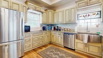 House (2 Bedrooms) | Bahagian dalam