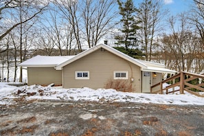 House (3 Bedrooms) | Interior - Riverfront Home w/ Tranquil Views in Schaghticoke (Troy)