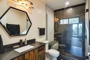 Interior - Great for Gatherings! Evergreen Getaway w/ Hot Tub (Evergreen)