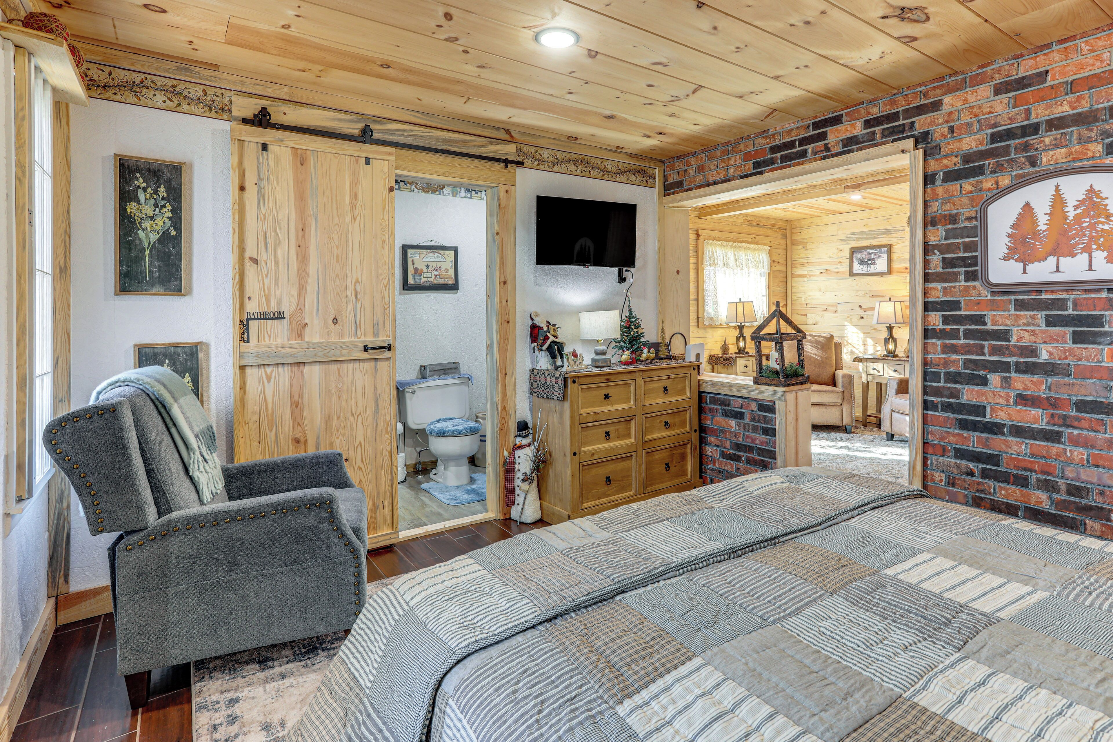 House (1 Bedroom) | Interior