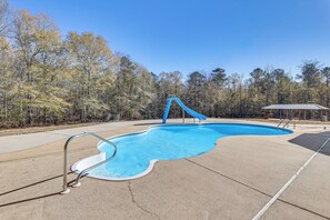 Apartment (3 Bedrooms) | Front of property