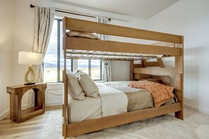 House (2 Bedrooms) | Interior - Mtn-view Gem Near Chico, Sage & Yellowstone! (Pray)