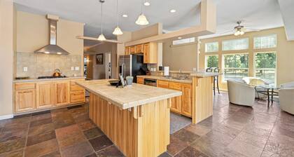 Dog-friendly 4BR on 200 Acres w/ River Access