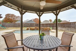 House (4 Bedrooms) | Interior - Group-friendly Burleson Getaway w/ Outdoor Oasis (Burleson)