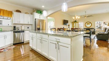 House (3 Bedrooms) | Interior