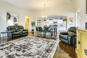 House (3 Bedrooms) | Interior - Community Pool! Family-friendly Savannah Retreat (Port Wentworth)