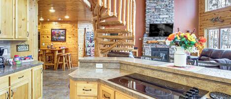 House (5 Bedrooms) | Interior