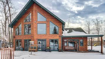 House (5 Bedrooms) | Interior